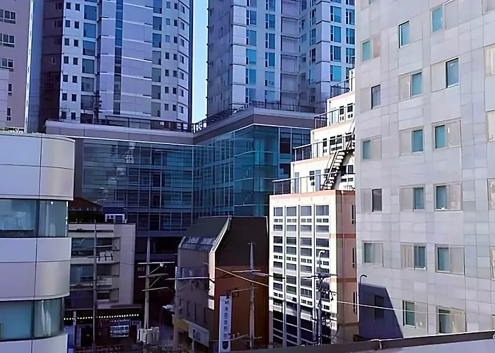 E Livingtel Hotel *